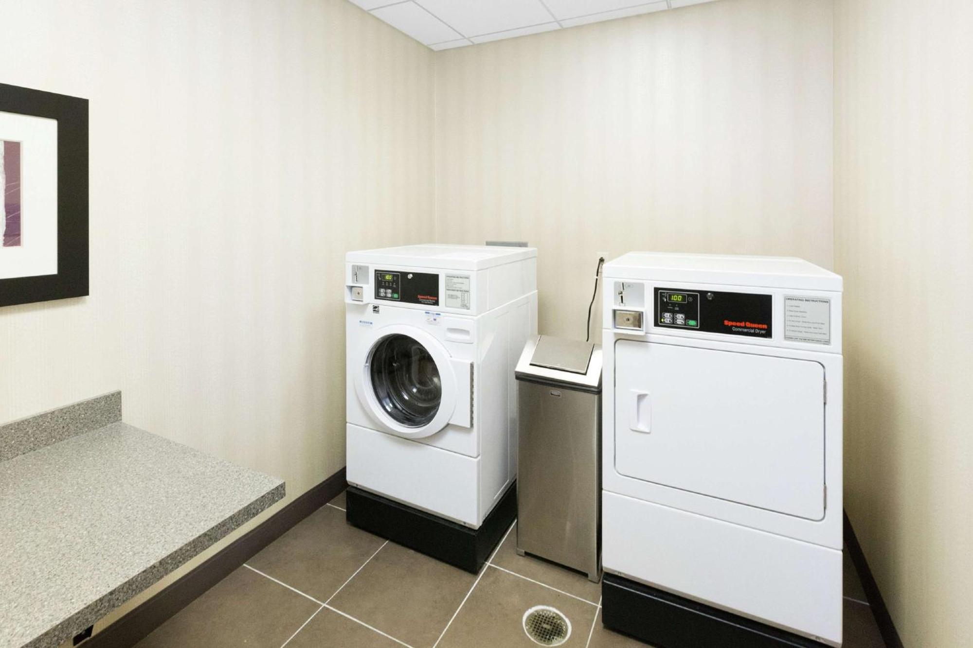 Hampton Inn Bridgeville Exterior photo